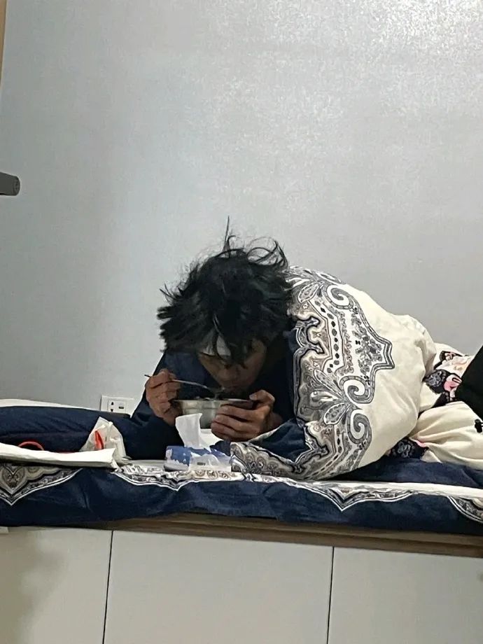 《潦草佳人》笑到一半发现自己也是这样